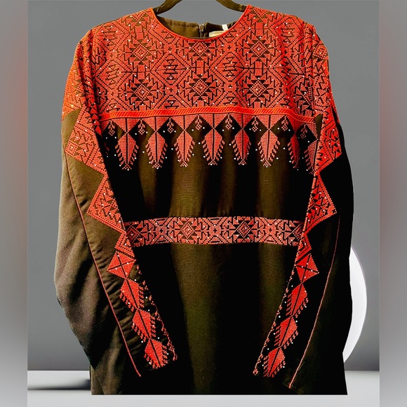 Red and Black embroidery Jordanian traditional dress/thobe - Picture 3 of 6